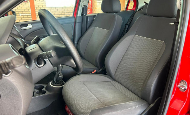 VW - VolksWagen Gol (novo) 1.0 Mi Total Flex 8V 4p 2014 Flex-8