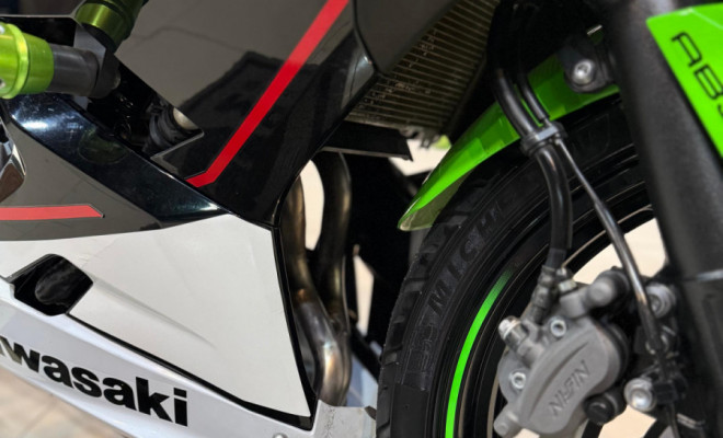KAWASAKI NINJA 400 2021 Gasolina-2