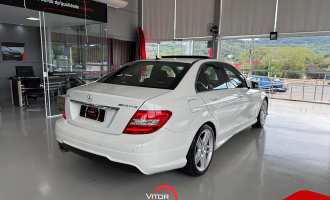 Mercedes-Benz C-250 CGI Sport 1.8 16V Aut. 2012 Gasolina-10