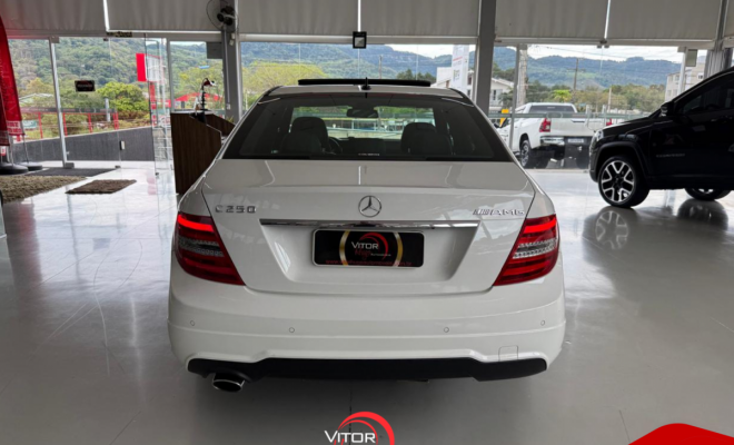Mercedes-Benz C-250 CGI Sport 1.8 16V Aut. 2012 Gasolina-11