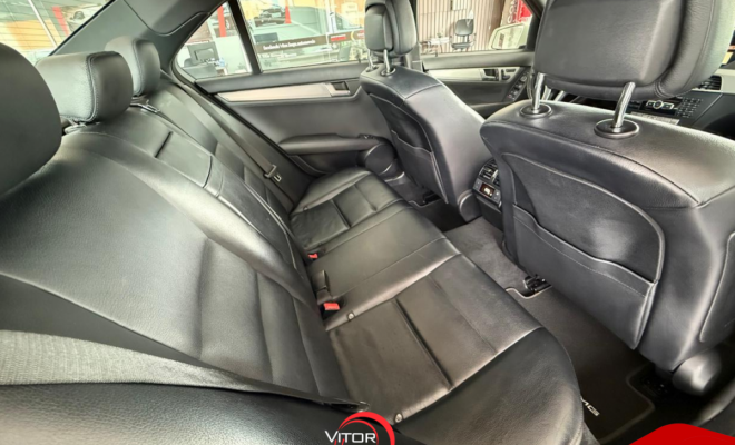 Mercedes-Benz C-250 CGI Sport 1.8 16V Aut. 2012 Gasolina-9