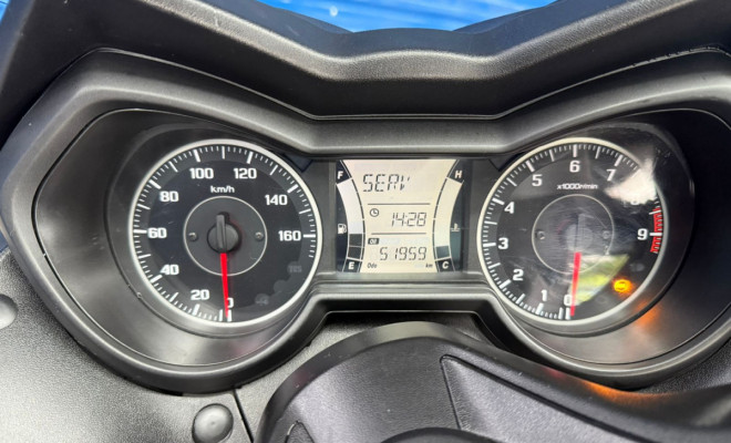 YAMAHA XMAX 250 ABS 2021 Gasolina-2