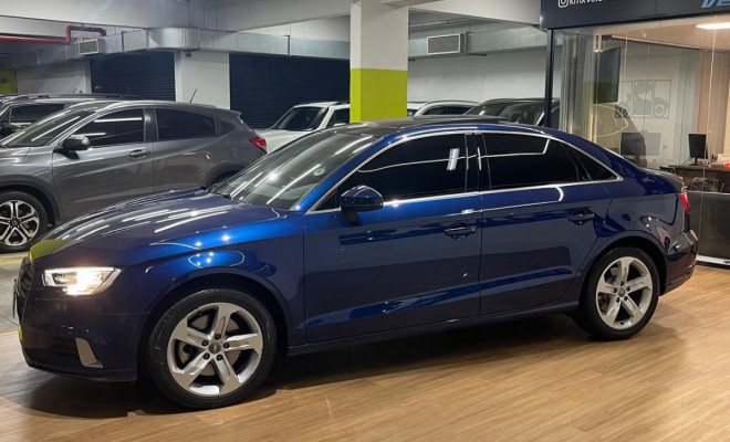 Audi A3 Sed. Ambition 2.0 TSFI 220cv S-tronic 2018 Gasolina-8