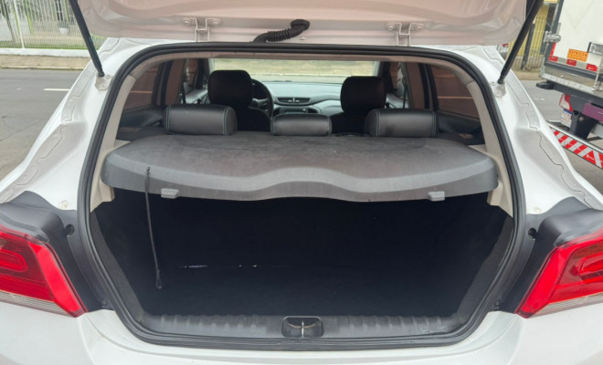 GM - Chevrolet ONIX HATCH 1.0 12V Flex 5p Mec. 2020 Flex-13