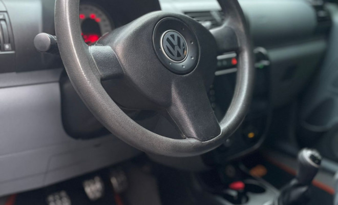 VW - VolksWagen SPACEFOX 1.6 2010 Flex ótimo espaço baixo custo manutenção-7
