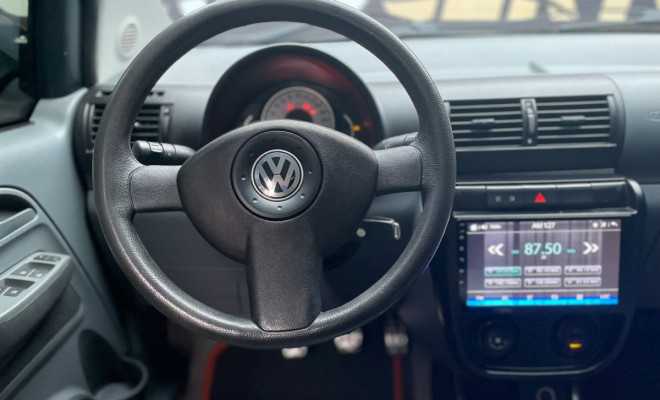 VW - VolksWagen SPACEFOX 1.6 2010 Flex ótimo espaço baixo custo manutenção-5