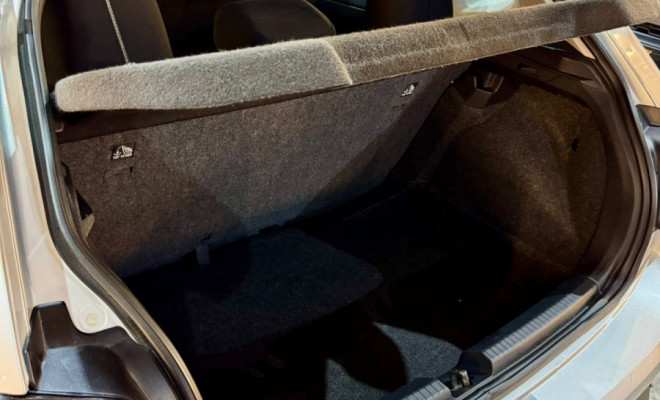 VW - VolksWagen Polo Track 1.0 Flex 12V 5p 2024 Flex-12