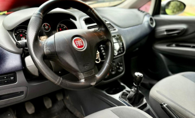 Fiat Punto ATTRACTIVE 1.4 Fire Flex 8V 5p 2014 Flex-14
