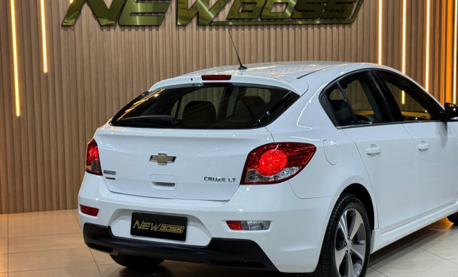 GM - Chevrolet CRUZE LT 1.8 16V FlexPower 4p Aut. 2013 Flex-4