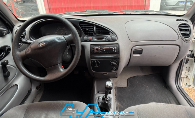 Ford Fiesta GL 1.0 5p 2000 Gasolina-2