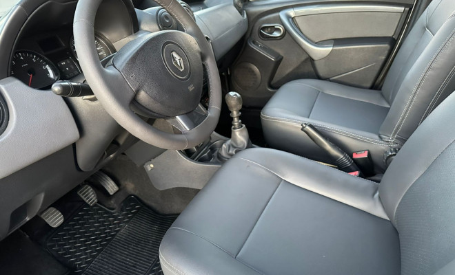 Renault DUSTER Dynamique 2.0 Hi-Flex - 2013-9