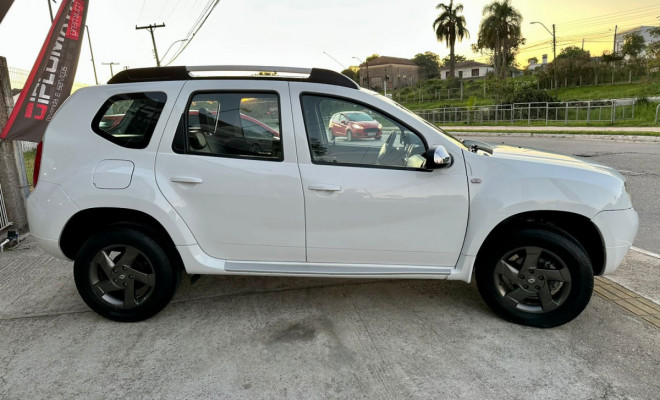 Renault DUSTER Dynamique 2.0 Hi-Flex - 2013-1