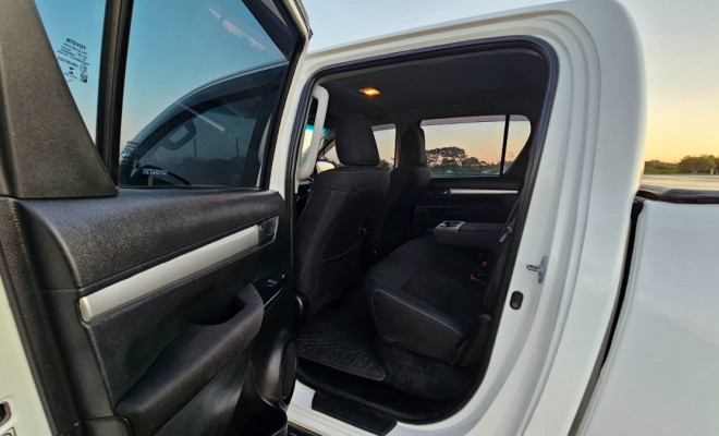 Toyota Hilux CD SR 4x4 2.8 TDI Diesel Aut. 2022 Diesel-8
