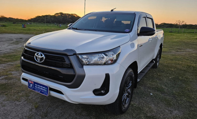 Toyota Hilux CD SR 4x4 2.8 TDI Diesel Aut. 2022 Diesel-1