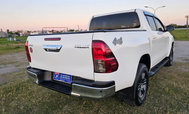 Toyota Hilux CD SR 4x4 2.8 TDI Diesel Aut. 2022 Diesel-4