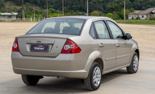 Ford Fiesta Sedan 1.0 8V Flex 4p 2009 Flex-2