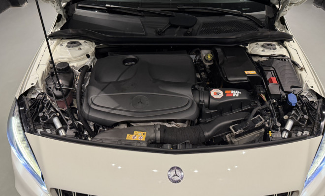 Mercedes-Benz Classe A 250 2.0 TB Sport Aut. 2016 Gasolina-17