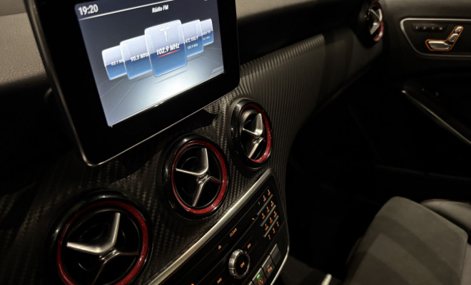 Mercedes-Benz Classe A 250 2.0 TB Sport Aut. 2016 Gasolina-7