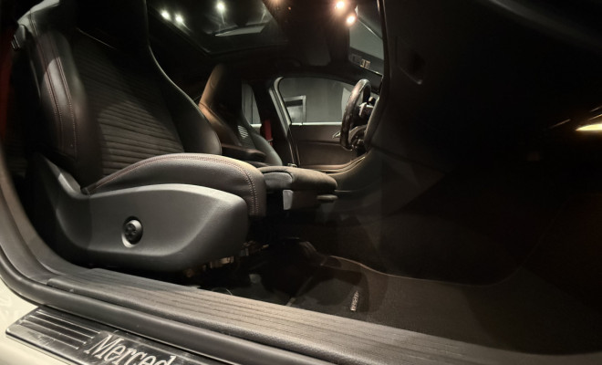 Mercedes-Benz Classe A 250 2.0 TB Sport Aut. 2016 Gasolina-9