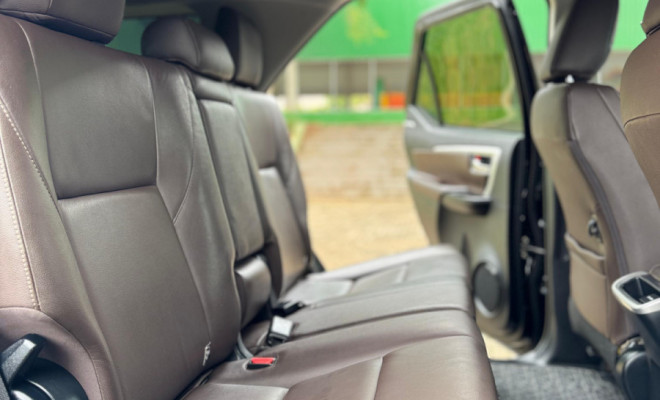 Toyota Hilux SW4 SRX 4x4 2.8 TDI 16V Dies. Aut. 2017 Diesel-7