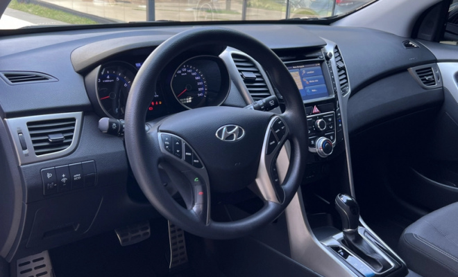 Hyundai i30 1.8 16V Aut. 5p 2015 Gasolina-11