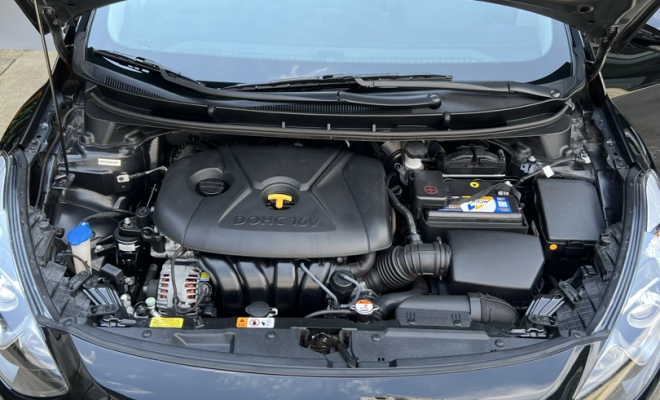Hyundai i30 1.8 16V Aut. 5p 2015 Gasolina-16