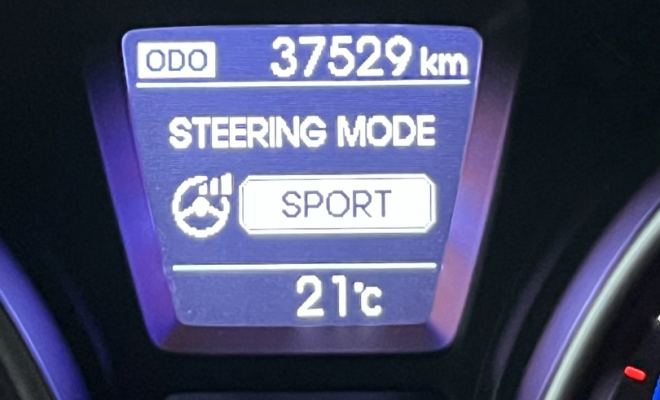 Hyundai i30 1.8 16V Aut. 5p 2015 Gasolina-12