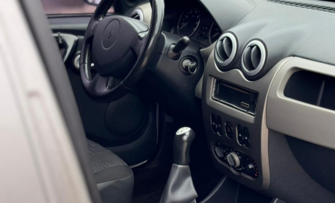 Renault SANDERO Expression Hi-Flex 1.0 16V 5p 2011 Flex-5