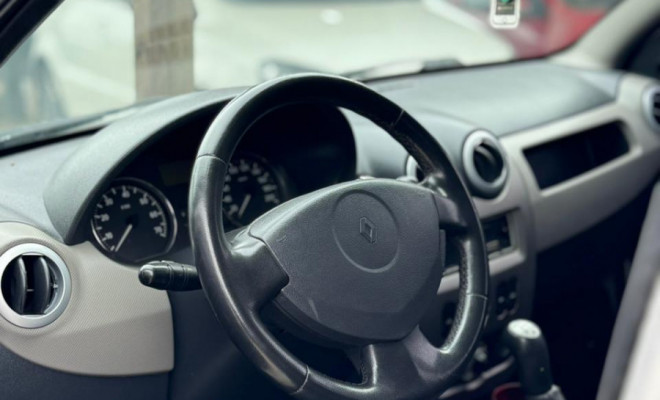 Renault SANDERO Expression Hi-Flex 1.0 16V 5p 2011 Flex-1