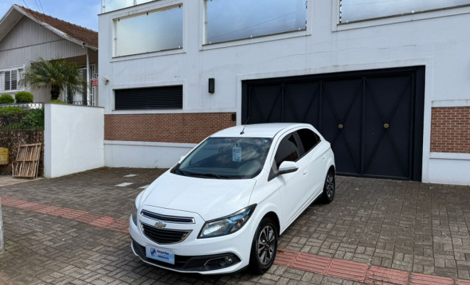 GM - Chevrolet ONIX HATCH LTZ 1.4 8V FlexPower 5p Mec. 2015 Flex-1
