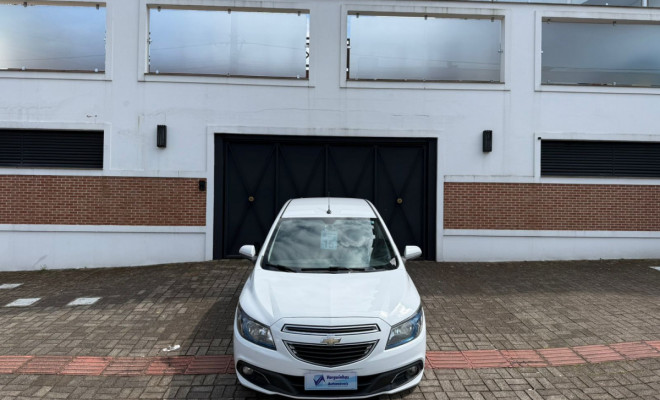 GM - Chevrolet ONIX HATCH LTZ 1.4 8V FlexPower 5p Mec. 2015 Flex