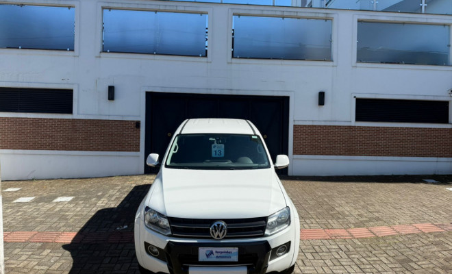VW - VolksWagen AMAROK High.CD 2.0 16V TDI 4x4 Dies. Aut 2013 Diesel