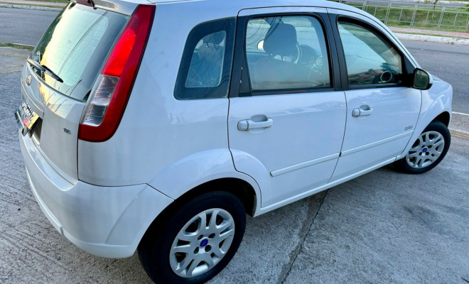 Ford Fiesta 1.6 8V Flex - 2009-2