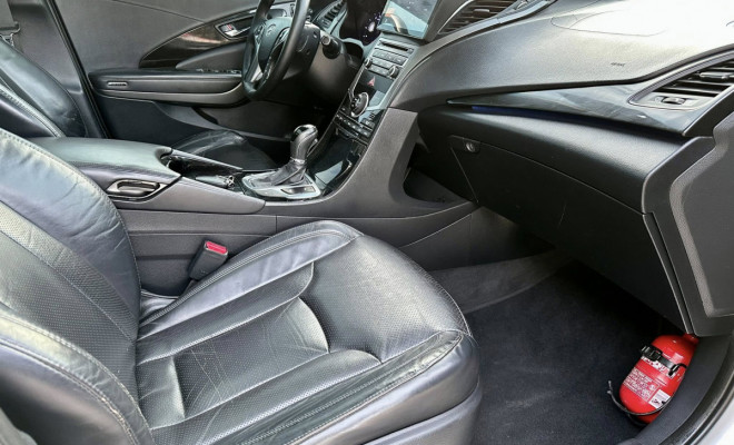Hyundai AZERA 3.0 V6 - 2015-7
