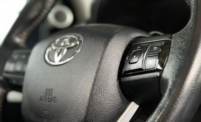 Toyota Hilux SW4 SRX 4x4 2.8 TDI 16V Dies. Aut. 2017 Diesel-12