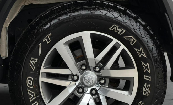 Toyota Hilux SW4 SRX 4x4 2.8 TDI 16V Dies. Aut. 2017 Diesel-16