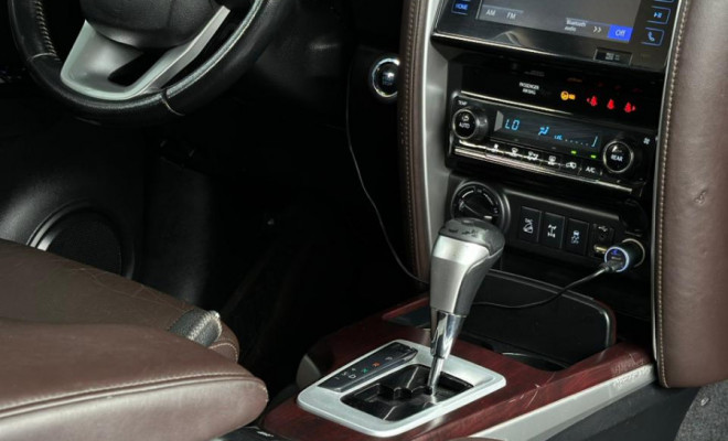 Toyota Hilux SW4 SRX 4x4 2.8 TDI 16V Dies. Aut. 2017 Diesel-15