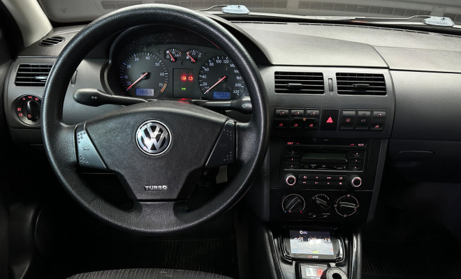 VW - VolksWagen Parati 1.0 Mi Plus 16v 4p 2002 Flex-8