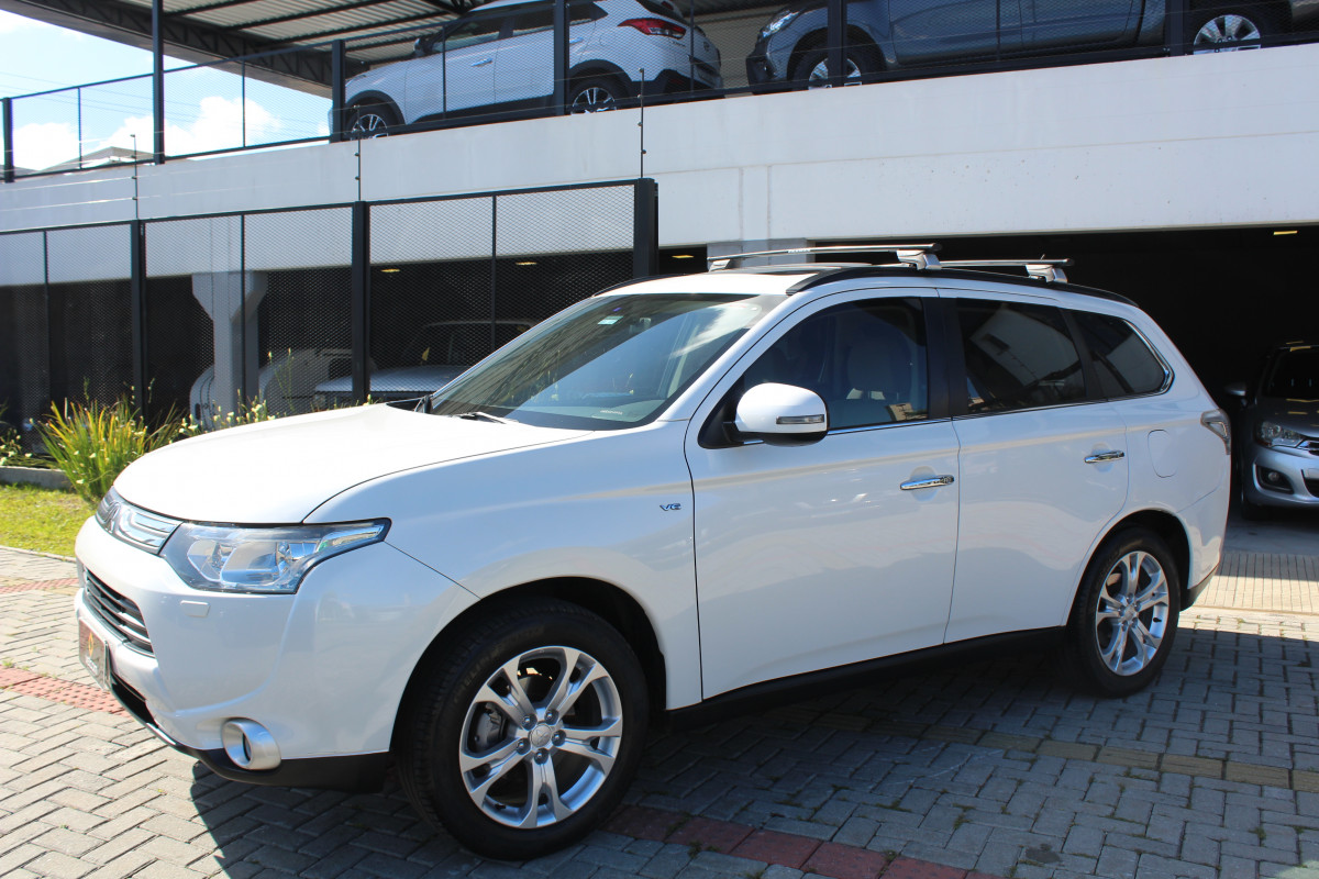 OUTLANDER 3.0/ GT 3.0 V6 Aut.