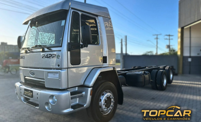 FORD CARGO 2422/ 2422 E 3-Eixos 2p (diesel) 2010 Diesel-2