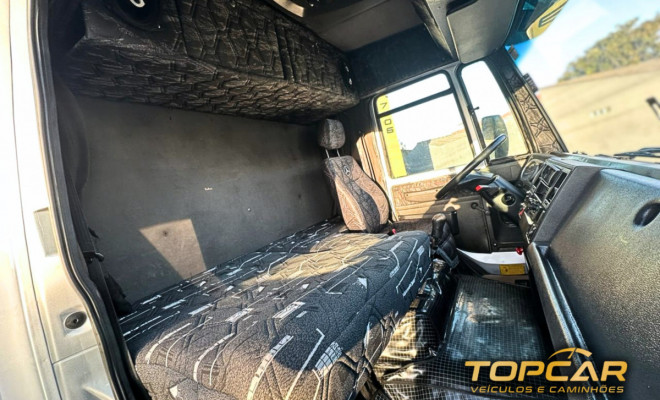 FORD CARGO 2422/ 2422 E 3-Eixos 2p (diesel) 2010 Diesel-6