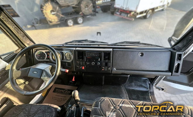 FORD CARGO 2422/ 2422 E 3-Eixos 2p (diesel) 2010 Diesel-7