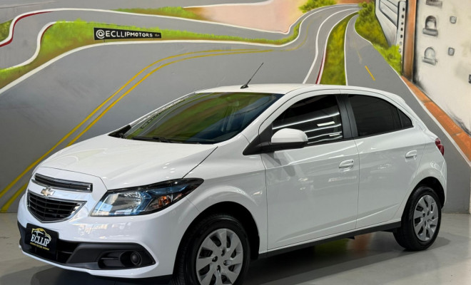 GM - Chevrolet ONIX HATCH LT 1.4 8V FlexPower 5p Mec. 2015 Flex