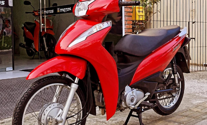 HONDA BIZ 110i ano 2023 baixa km