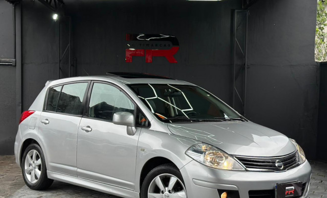 Nissan TIIDA SL 1.8/1.8 Flex 16V  Mec. 2013 Flex