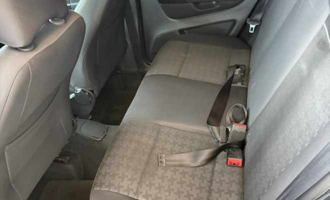 VW - VolksWagen Fox Comfortline 1.0-5