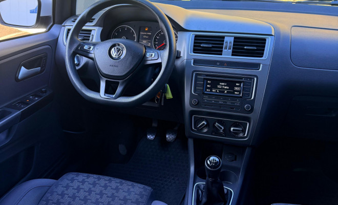 VW - VolksWagen Fox Comfortline 1.0 Flex 12V 5p 2017 Flex-6