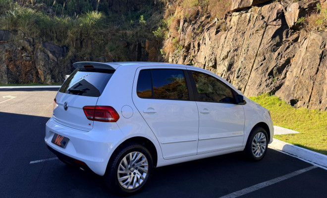 VW - VolksWagen Fox Comfortline 1.0 Flex 12V 5p 2017 Flex-1