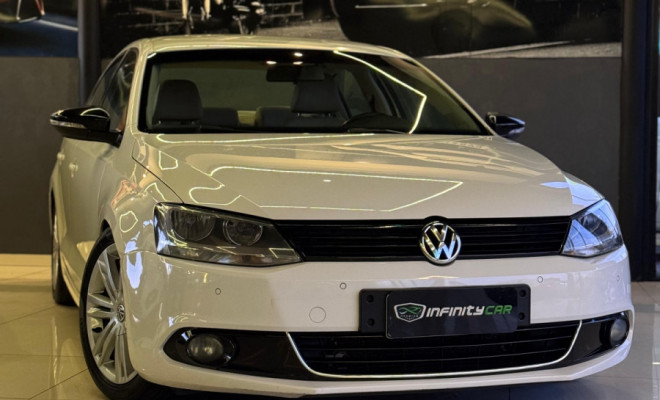 VW - VolksWagen JETTA Comfortline  2.0 T.Flex 8V 4p Mec. 2012 Flex