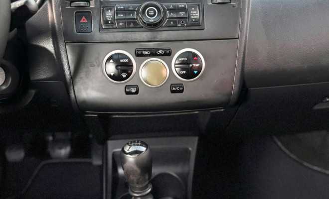 Nissan TIIDA SL 1.8/1.8 Flex 16V  Mec. 2010 Flex-8
